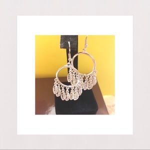 🔴 3 for $25 | Hoop w/ Hanging Leaves Earrings